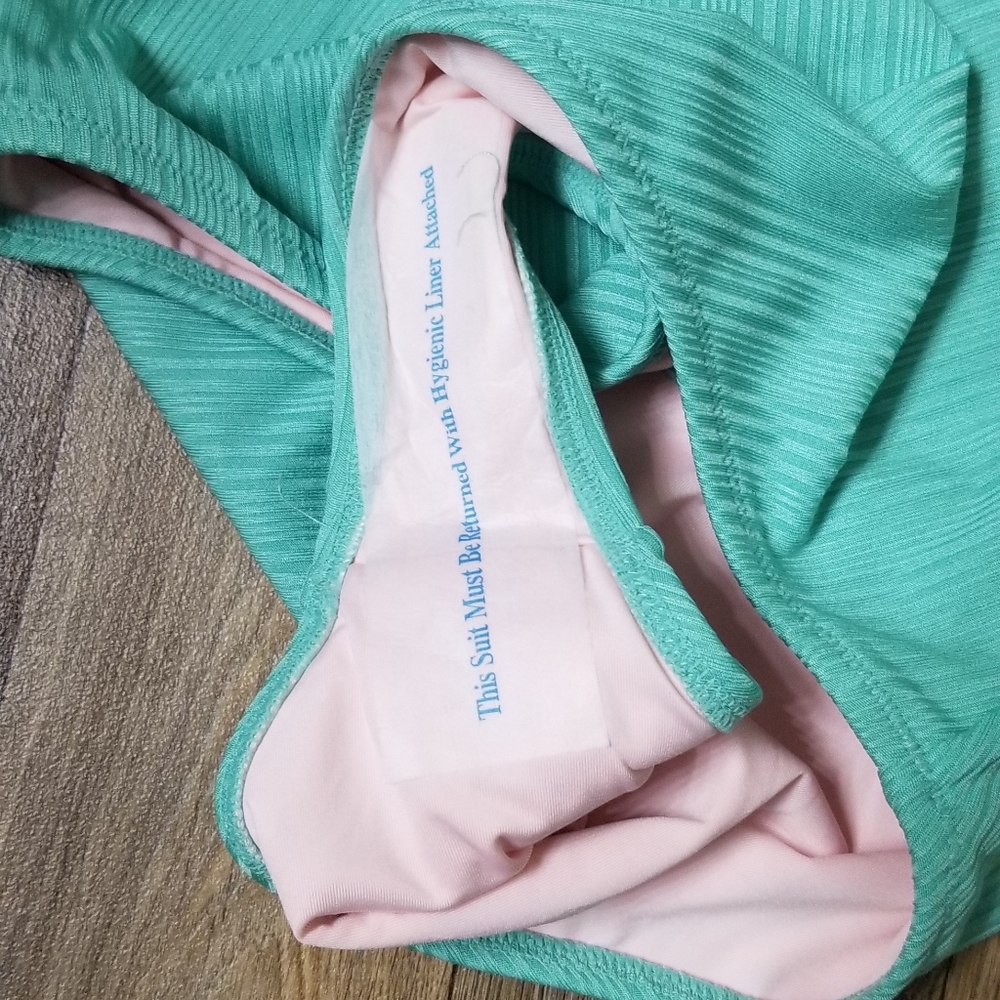 Shade & Shore Mint Green Swimsuit - Picture 5 of 9